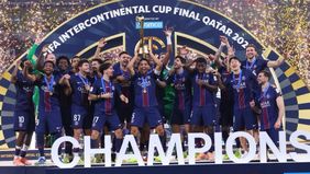 Paris Saint-Germain (PSG) menorehkan sejarah dengan meraih enam gelar dalam satu musim atau sextuple setelah menjuarai Piala Interkontinental 2025. Gelar tersebut dipastikan usai PSG mengalahkan Flamengo melalui adu penalti dengan skor 2-1 pada parta