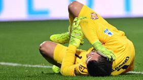 Kiper Cremonese, Emil Audero akhirnya buka suara setelah ia menjadi korban pelemparan flare yang dilakukan suporter Inter Milan pada Senin dini hari kemarin, 2 Februari 2026.