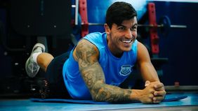 Persib Bandung dikabarkan bakal mendatangkan penyerang tajam asal Spanyol yaitu Sergio Castle. Hal tersebut disampaikan langsung manajer Maung Bandung Umuh Muchtar.