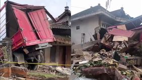 Warga Dusun Jengkol, Desa Losari, Kecamatan Pakis, Kabupaten Magelang, dikejutkan oleh kecelakaan lalu lintas tunggal yang melibatkan sebuah truk tronton pada Jumat pagi tadi, 27 Februari 2026, sekitar pukul 05.00 WIB.