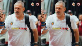 Manajemen Semen Padang resmi mengakhiri kerjasama dengan pelatih kepala Dejan Antonic setelah tim gagal meraih kemenangan saat menghadapi PSIM Yogyakarta. Laga yang berakhir imbang tanpa gol itu berlangsung di Stadion Haji Agus Salim, Padang, Sumater