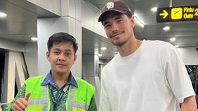 Pemain Timnas Indonesia, Elkan Baggott tiba di Indonesia pada Minggu malam kemarin jelang persiapan FIFA Series pada 27 dan 30 Maret mendatang di Stadion Gelora Bung Karno.