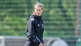 Klub Union Berlin resmi menunjuk Marie-Louise Eta sebagai pelatih kepala interim hingga akhir musim. Penunjukan ini mencetak sejarah baru, karena Eta menjadi pelatih kepala perempuan pertama di Bundesliga.