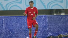 Mantan pemain Timnas Indonesia U-17, Fadly Alberto tengah menjadi perbincangan hangat setelah ia melakukan tendangan kungfu ke lawan.