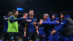 Inter Milan memastikan tempat di final Coppa Italia 2025/26 setelah meraih kemenangan dramatis 3-2 atas Como 1907 pada leg kedua semifinal di Stadion Giuseppe Meazza, Rabu dini hari WIB.