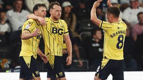 Oxford United kini berada di ambang turun ke kasta tiga sepakbola Inggris usai tampil buruk sepanjang musim 2025/2026 di Championship (Kasta Dua Sepakbola Inggris).
