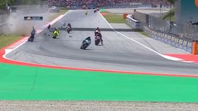Pembalap Gresini Racing, Alex Marquez, dipastikan mengalami cedera serius usai kecelakaan hebat pada MotoGP Catalunya 2026 di Sirkuit Barcelona-Catalunya, Spanyol, Minggu.
