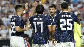 Timnas Argentina meraih kemenangan meyakinkan 2-0 atas Honduras dalam laga uji coba internasional menjelang Piala Dunia 2026 yang berlangsung di Kyle Field Stadium, Texas, Amerika Serikat, Minggu pagi tadi, 7 Juni 2026.