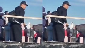 Pemain Timnas Uruguay, Maxi Araujo menjadi sorotan publik usai sebuah video yang memperlihatkan dirinya pulang dengan cara sederhana setelah tampil di Piala Dunia 2026 viral di media sosial.