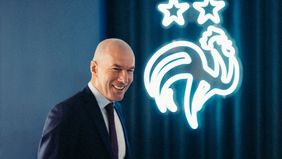 Zinedine Zidane resmi menangani Timnas Prancis menggantikan Didier Deschamps yang sudah menangani Tim Ayam Anjan selama 14 tahun.