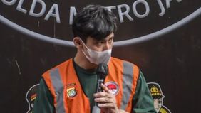 Artis Revaldo Fifaldi kembali berurusan dengan hukum setelah ditangkap polisi terkait dugaan penyalahgunaan narkoba.