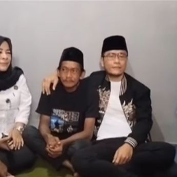 Minta Maaf, Gus Miftah Sambangi Rumah Suharji Pedang Es Teh