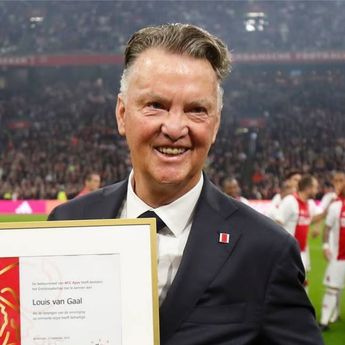 Dikabarkan Bakal Jadi Direktur Teknik Timnas Indonesia, Louis Van Gaal Langsung Bantah