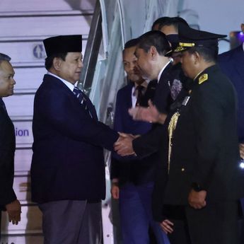 Momen Prabowo Tiba di KL untuk Hadiri Undangan Resmi Yang Di-pertuan Agong Raja Malaysia