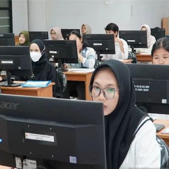 DPR: Jangan Sampai Ada Gangguan Teknis saat UTBK-SNBT