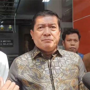 Bela Jokowi, Relawan Solmet Datangi Polres Jaksel Terkait Isu Ijazah Palsu