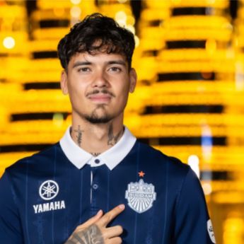 Shayne Pattynama Resmi Gabung Buriram United