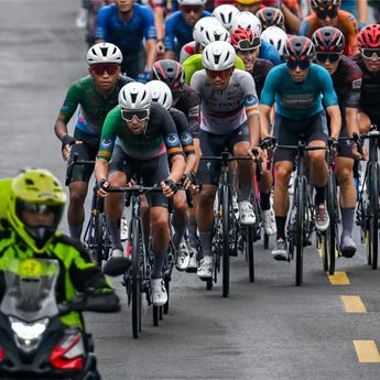 Menpora Dito Ariotedjo Lepas Etape Terakhir Tour de Banyuwangi Ijen 2025