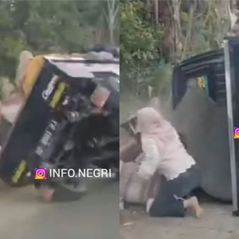 Viral! Mobil Pick Up Angkut Emak-emak Tersungkur, Sopir Nyetir Ugal-ugalan