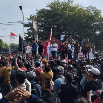 Kabar Wartawan Tewas di Demo Pati, Ternyata Cuma Dirawat Kena Gas Air Mata