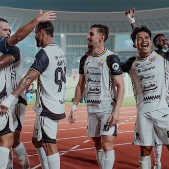 Hasil Super League: Persib Tumbang, Persija dan Borneo FC Kokoh di Puncak