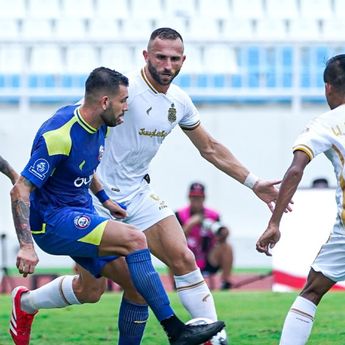 Hasil Super League: Dwi Gol Dalberto Luan Bawa Arema FC ke Puncak