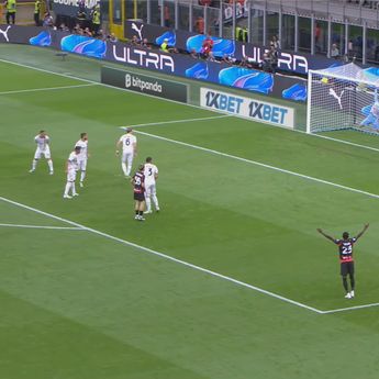 Momen Emil Audero Tepis Tendangan Keras Luka Modric