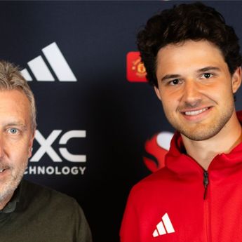 Manchester United Resmi Datangkan Kiper Senne Lammens