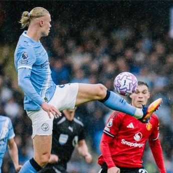 Hasil Premier League: Liverpool Kokoh di Puncak, City Permalukan MU