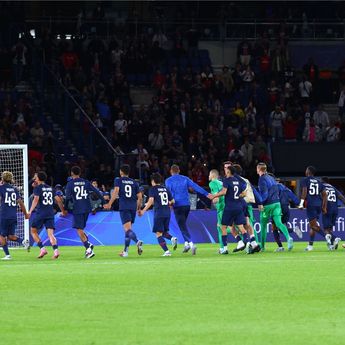 Klasemen Liga Champions: Eintracht Frankfurt dan PSG di Puncak