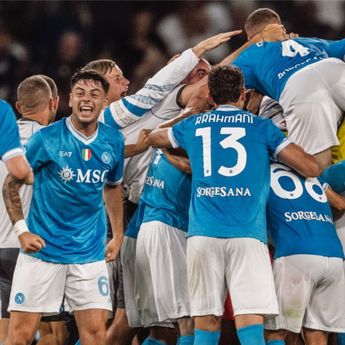 Klasemen Liga Italia: Napoli Ditempel Ketat AS Roma di Puncak