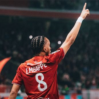 Adik Kylian Mbappe Bobol PSG, Calvin Verdonk Dicoret Lille