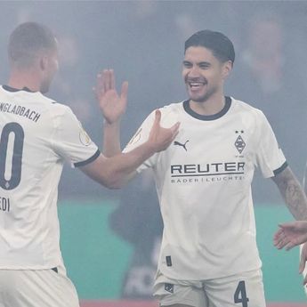 Kevin Diks Main Penuh, Borussia Monchengladbach Lolos ke 16 Besar DFB Pokal