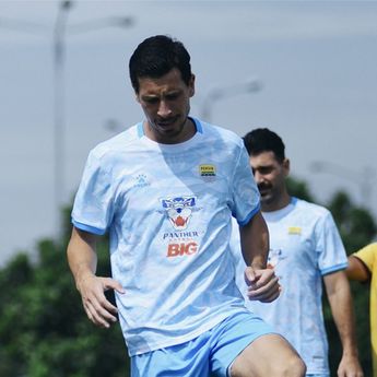 Thom Haye Ciptakan Gol Spektakuler di Sesi Latihan