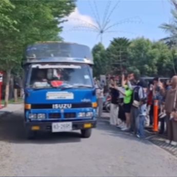 Sambutan Meriah Bak Raja saat Siswa di Sekolah Komunitas Muslim Terpencil Jadi Juara 2 Sepakbola Elit Thailand
