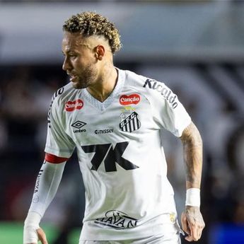 Kondisi Lagi Cedera, Neymar Selamatkan Santos dari Degradasi