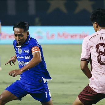 Persib Bandung Kokoh di Puncak Klasemen Usai Tekuk Persik Kediri 3-0