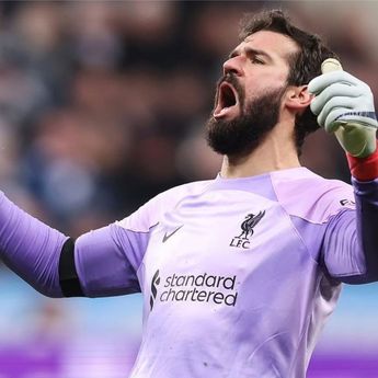 Juventus Incar Alisson Becker dari Liverpool