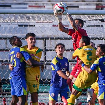 Persebaya Surabaya Pesta Gol ke Gawang Arema FC 4-0