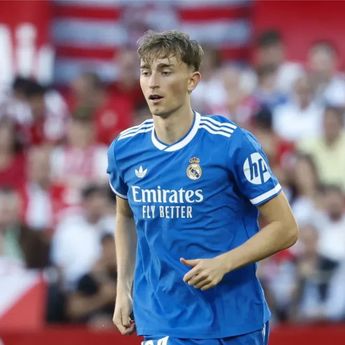 Gagal Dipanggil Timnas Spanyol ke Piala Dunia 2026, Dean Huijsen Liburan di Bali