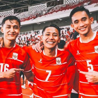 Beckham Putra Diejek Suporter, Rizky Ridho Pasang Badan