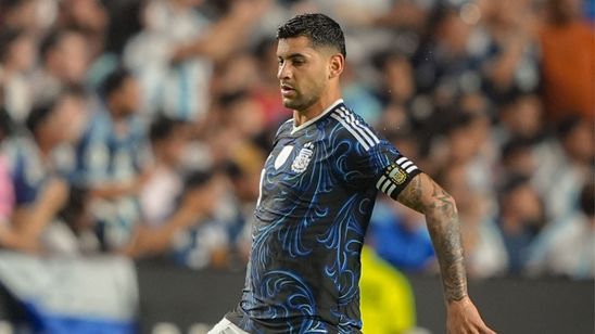 Cristian Romero Abaikan Trump saat Pengalungan Medali Final Piala Dunia 2026
