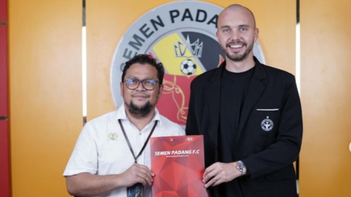 Mantan Pemain Manchester United, Charlie Scott Resmi Gabung Semen Padang FC