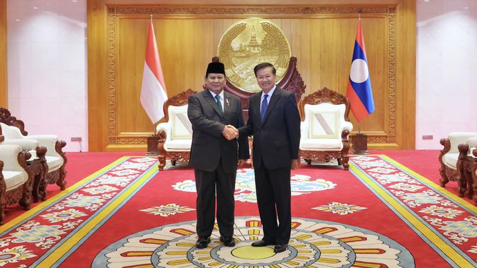 Prabowo Bertemu Presiden dan PM Laos, Bahas Peningkatan Kerja Sama Pertahanan