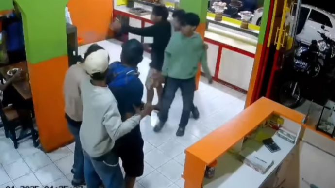 Viral Keributan Karyawan RM Padang Gegara Perkara Kuah Berakhir Pelaku Minta Maaf