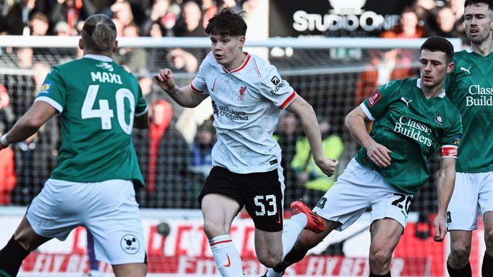 Plymouth Argyle vs Liverpool di Piala FA