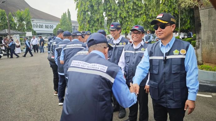 Resmi Diberangkatkan, Pemerintah Lepas Petugas Haji Gelombang pertama