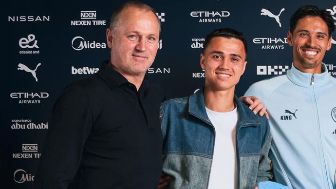 Elinao Reijnders dan Tijjani Reijnders