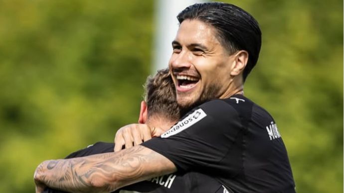 Debut Kevin Diks di Borussia Monchengladbach Diwarnai Cedera Ringan