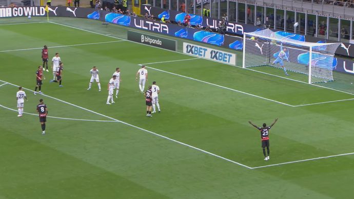 Momen Emil Audero Tahan Tendangan Keras Luca Modric